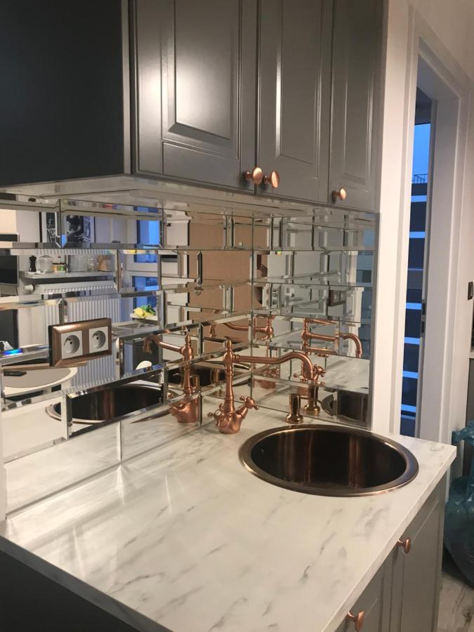 Luxury Wola Apartament Varsó Kültér fotó